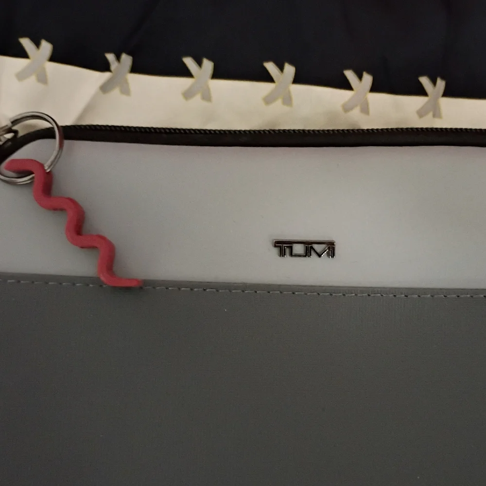 ❤️New TUMI Light / Dark Gray Cosmetic Travel Bag